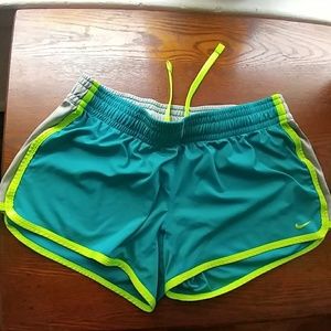 Medium Nike Drifit athletic shorts